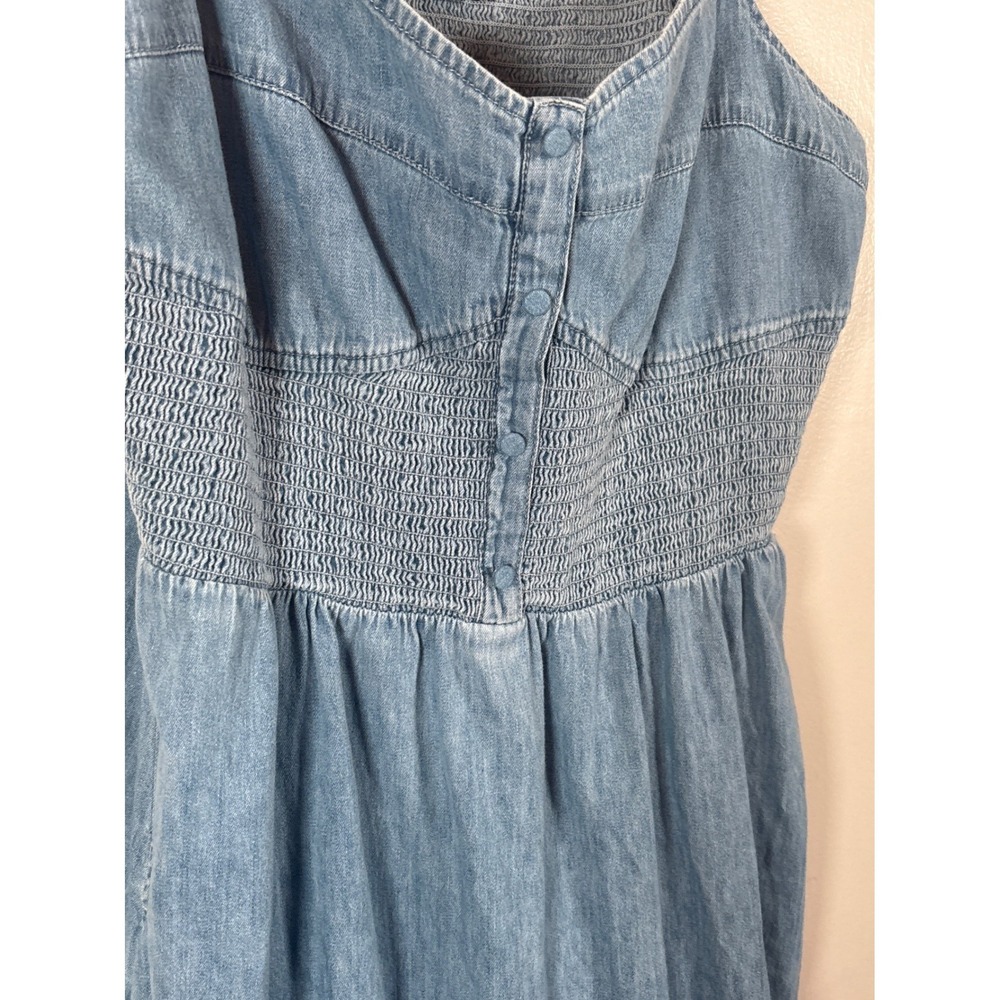 Gap Women's XXL Blue Denim Smocked Waist Tie Strap Midi Dress Light Wash Cotton - Picture 5 of 6